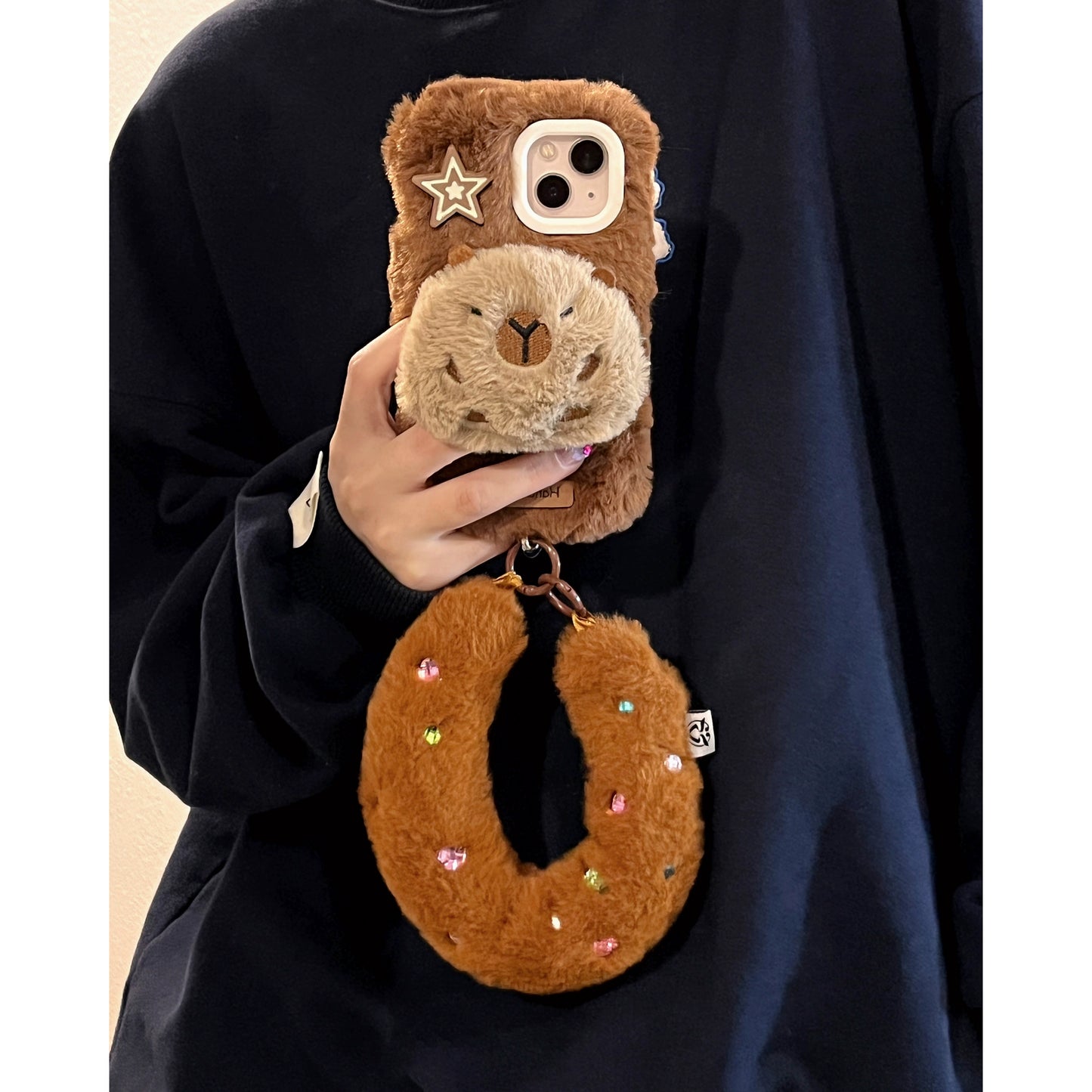 Winter Plush Kapibala Handheld Iphone Case