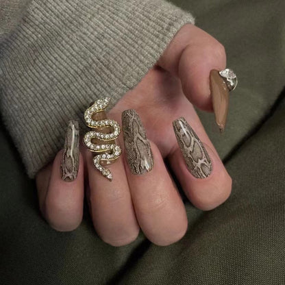 Snake Nails